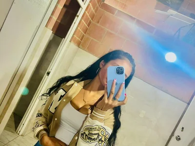 Bonnie_willliams19 on StripChat