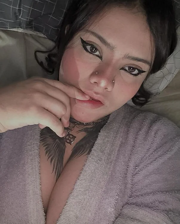 Katyrousee's Offline XXX Chat