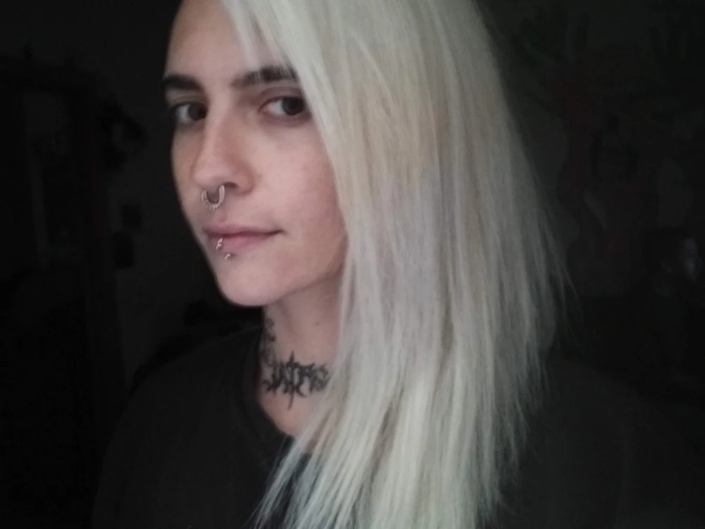 atenea032's Offline Chat Room