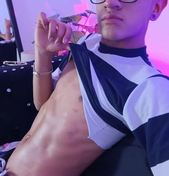 Офлайн-чат XXX Damian_nix