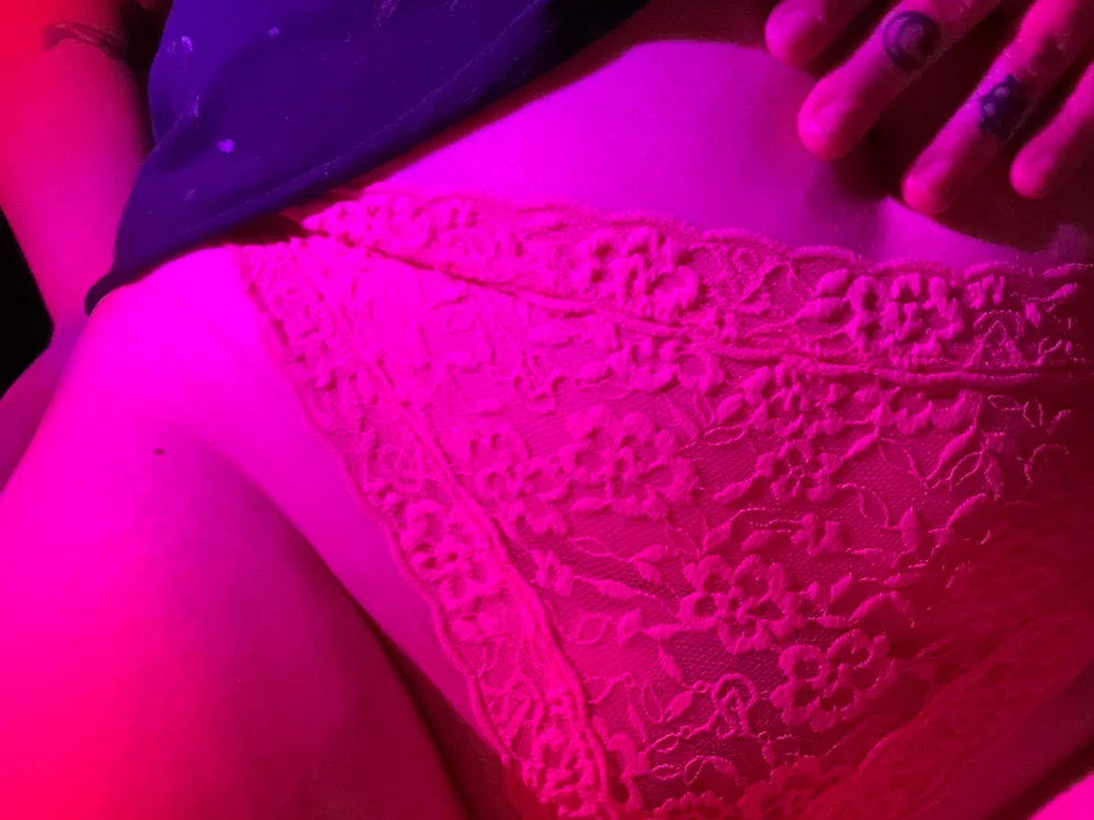 xwetandboredx 離線 XXX 聊天