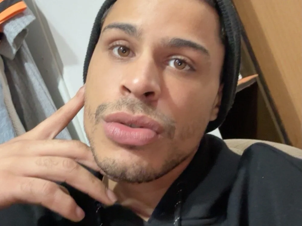 Henrique22cmrj Chat XXX offline