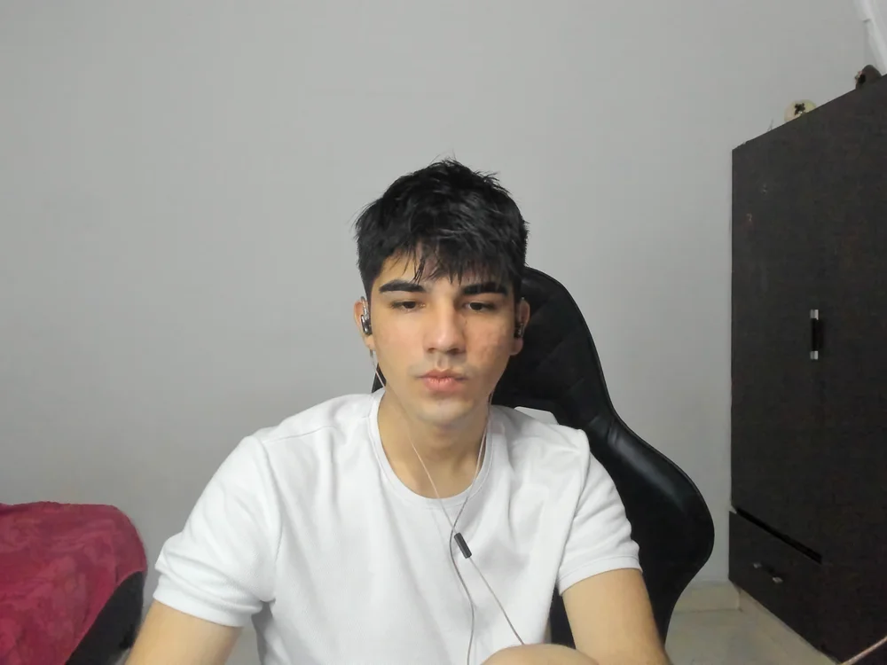 Pakun_'s Offline Chat Room
