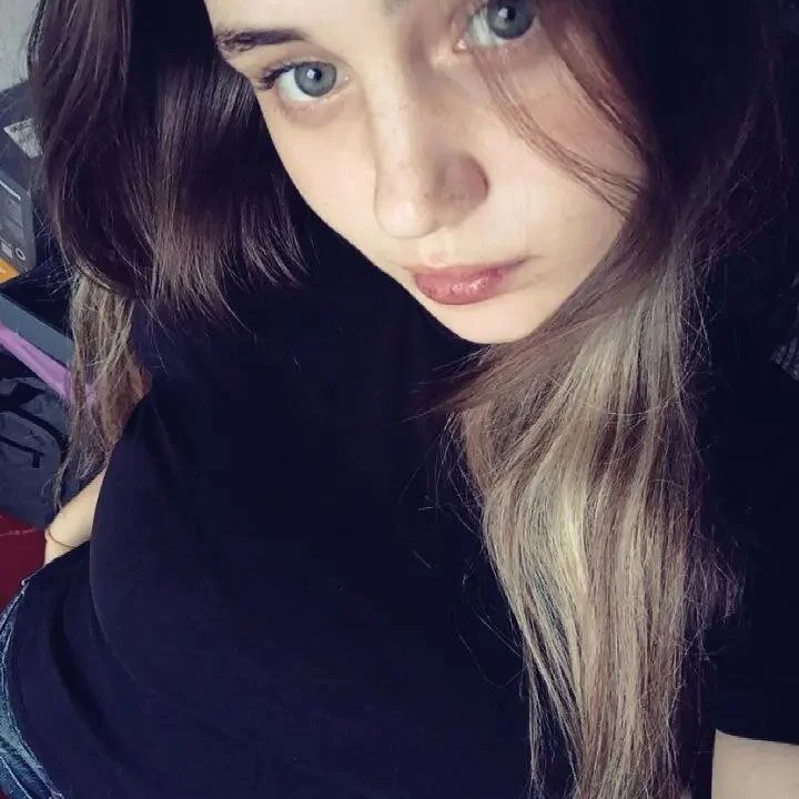 Chat +18 off-line de VeloraStar