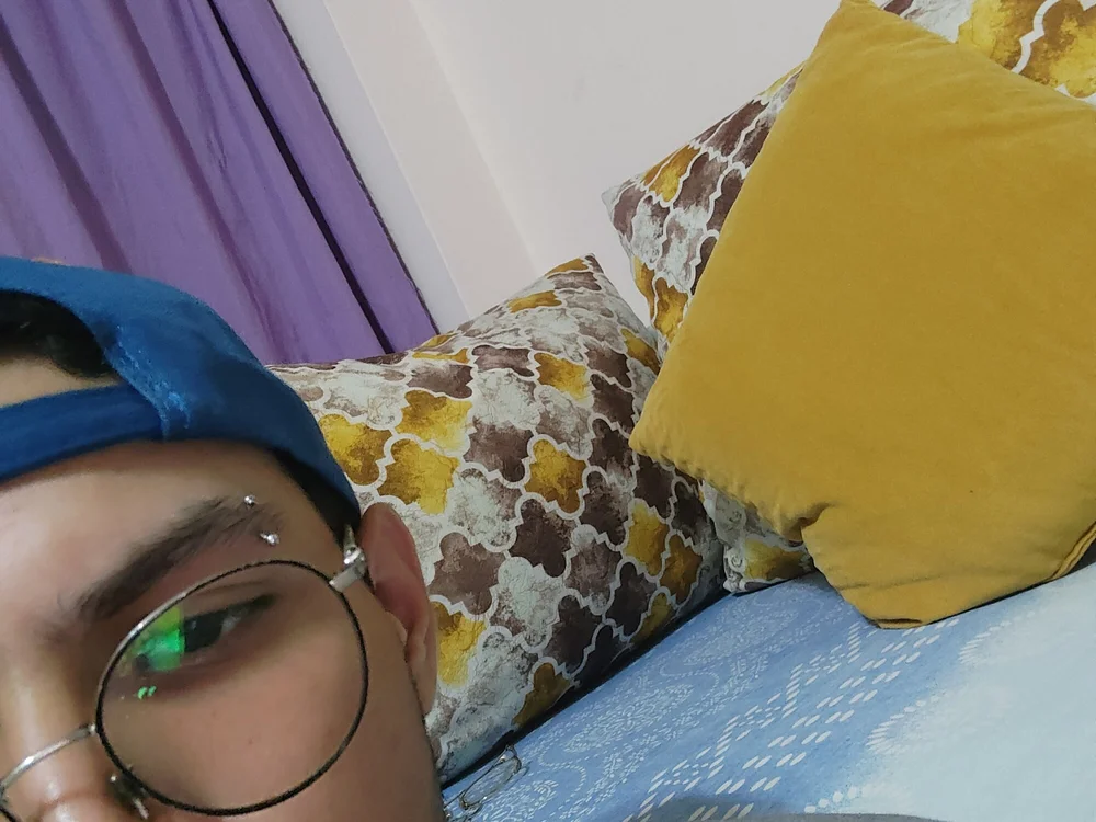 adrianbarbery's Offline Chat Room