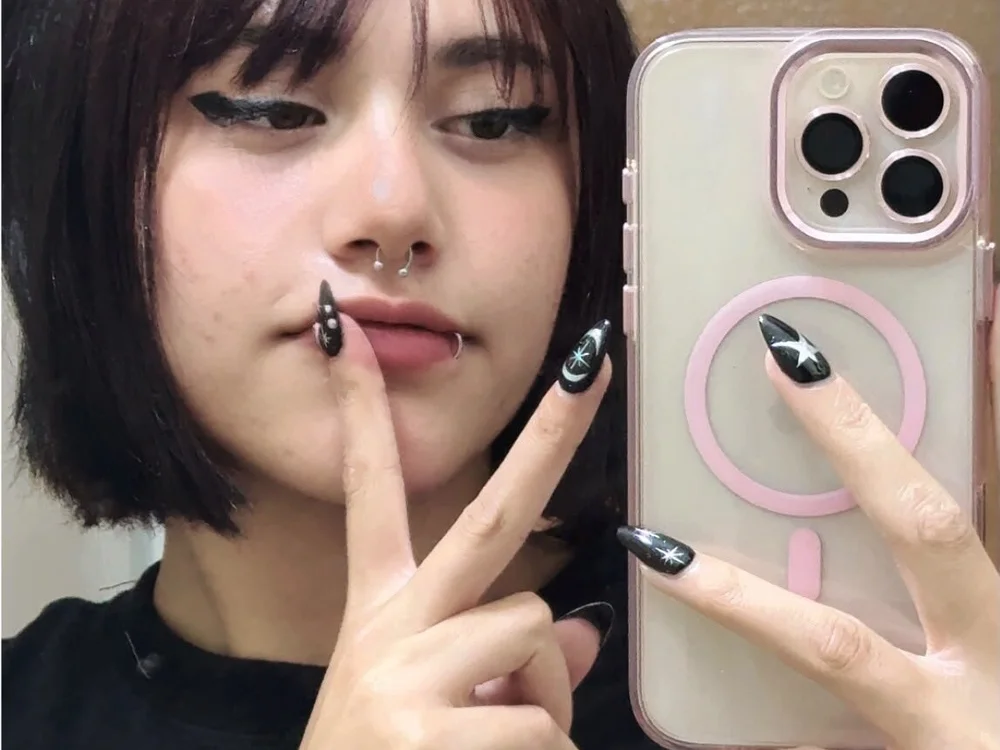 somi_sun_'s Offline XXX Chat