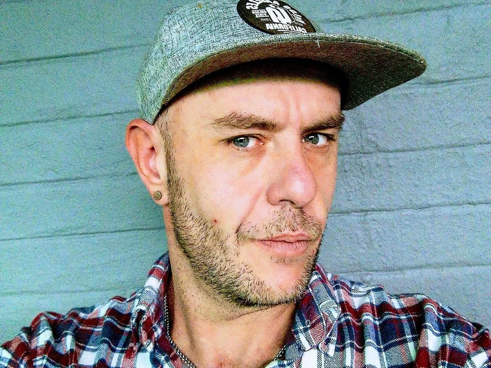 DieselDeek666 offline XXX-chatje