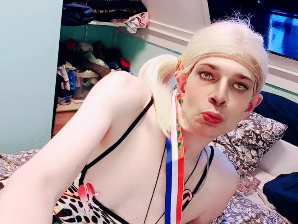 Doggyray44 Chat XXX Ngoại tuyến