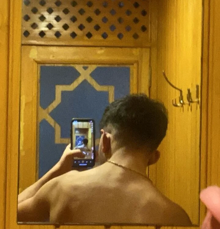 boraaily Offline XXX-Chat