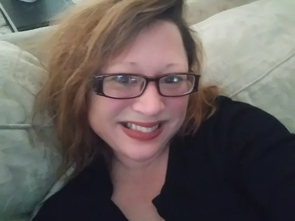 redhead2279's Offline Chat Room