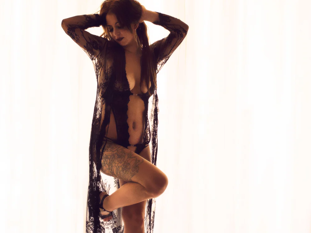 feelinalilnaughty offline chatrum