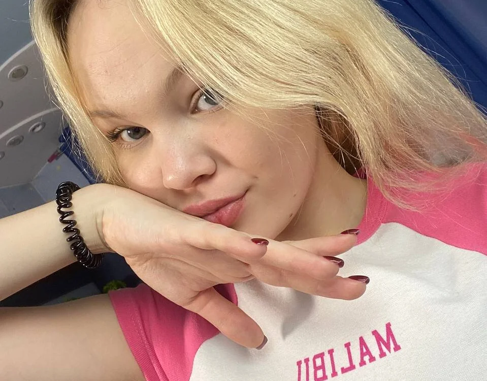 CloverChurchey's Offline XXX Chat