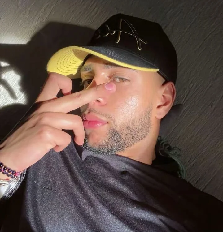 Aiden_Cash7: συνομιλία ΧΧΧ εκτός σύνδεσης