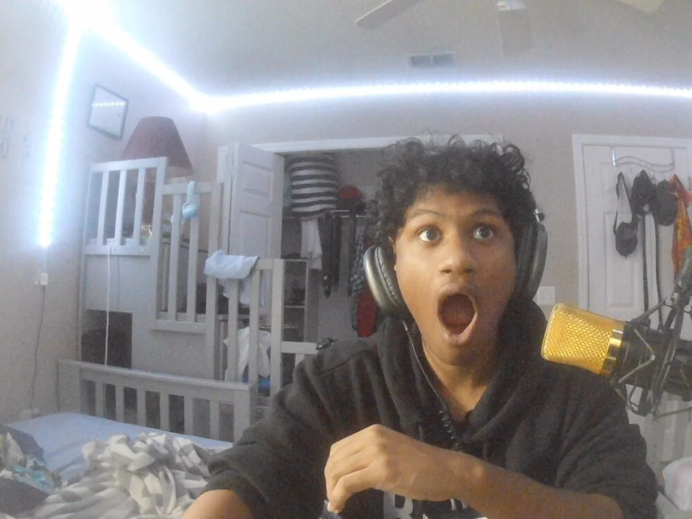 MelHorny03's Offline XXX Chat