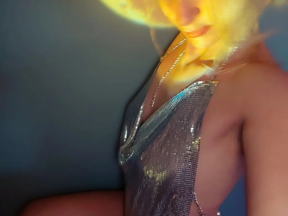 SerenaGrantt 离线XXX聊天