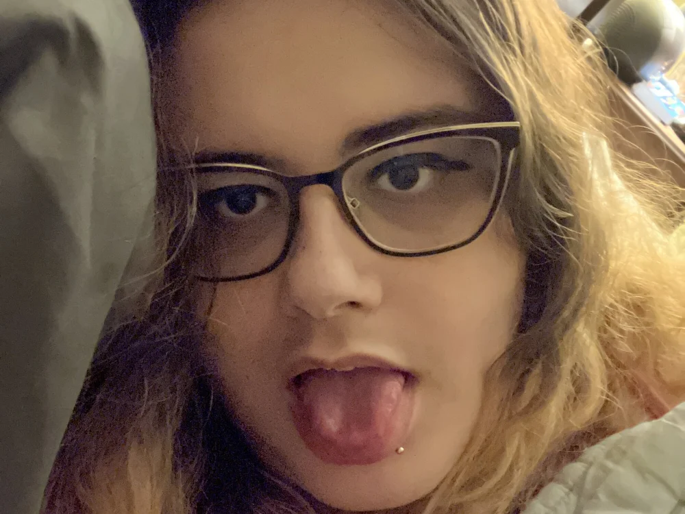 Th3Badd3stn Offline XXX chat