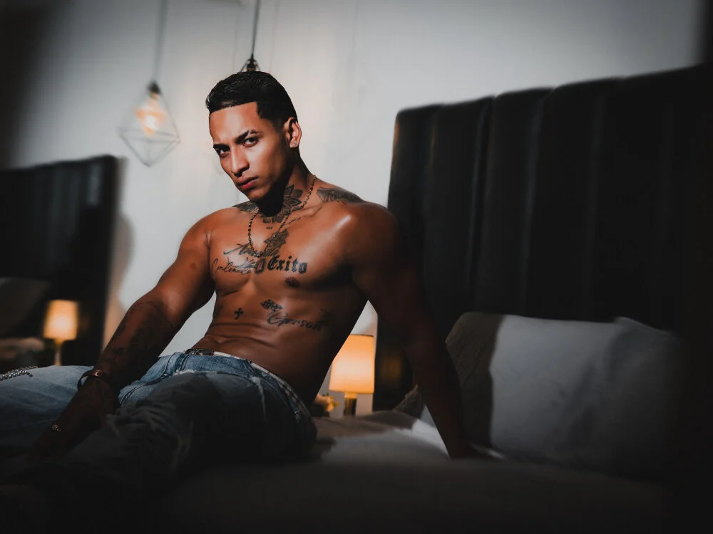 BrushColton Chat XXX offline