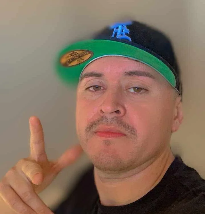 RodeMud Chat XXX offline