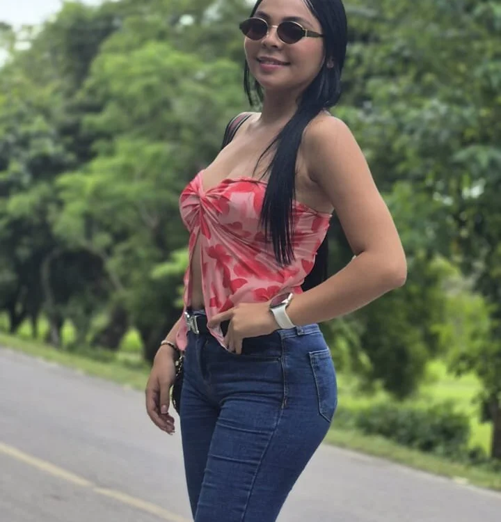 Anny_Petiitee offline chatrum