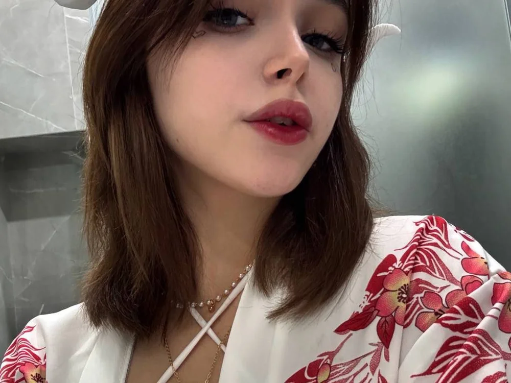 AlexandriaUrquhart's Offline XXX Chat