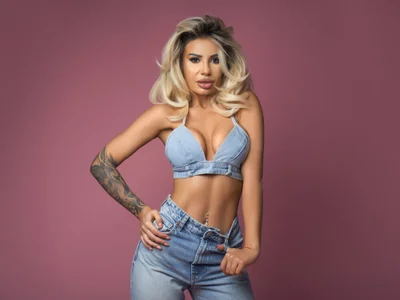 Chat +18 off-line de TheBaeWatch