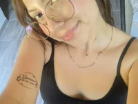 Linda_naomy's webcam live show