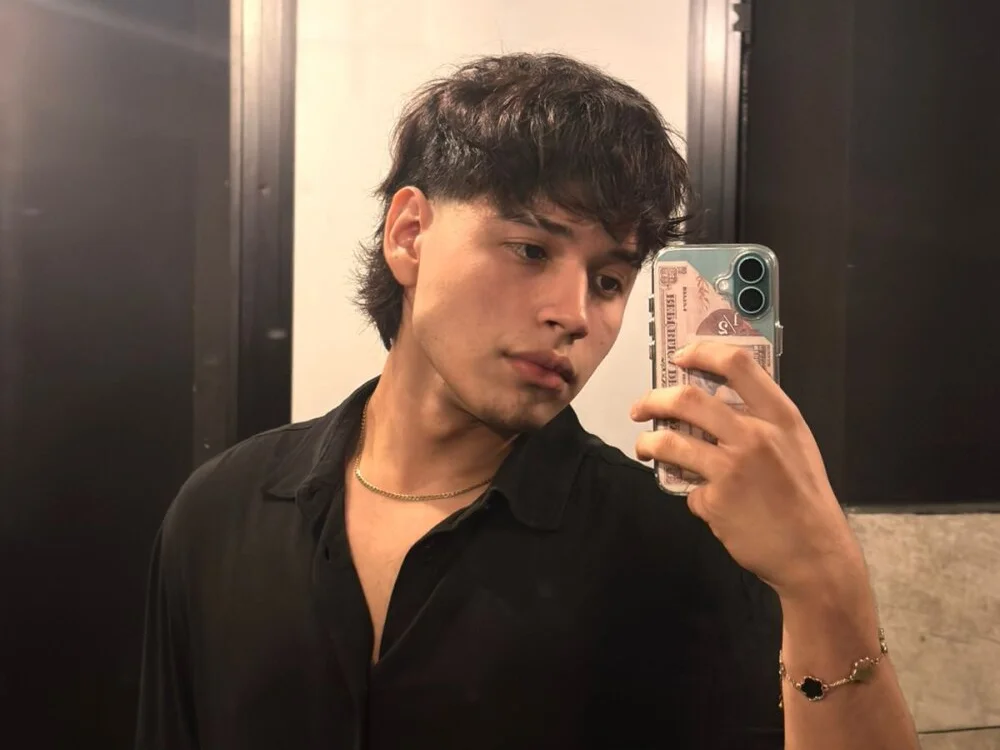 Jordan_24_'s Offline XXX Chat