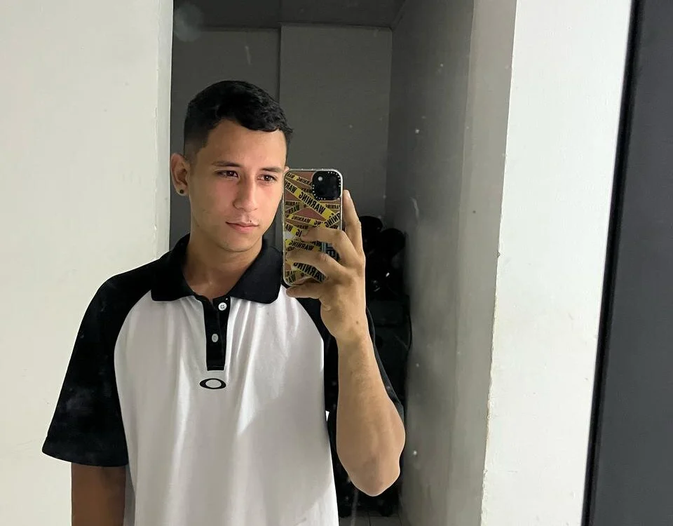 ห้องแชทออฟไลน์ของ Hank_martinez