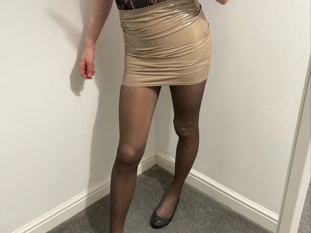 Lara_Shemale1 Adlı Modelin Çevrimdışı XXX Sohbeti