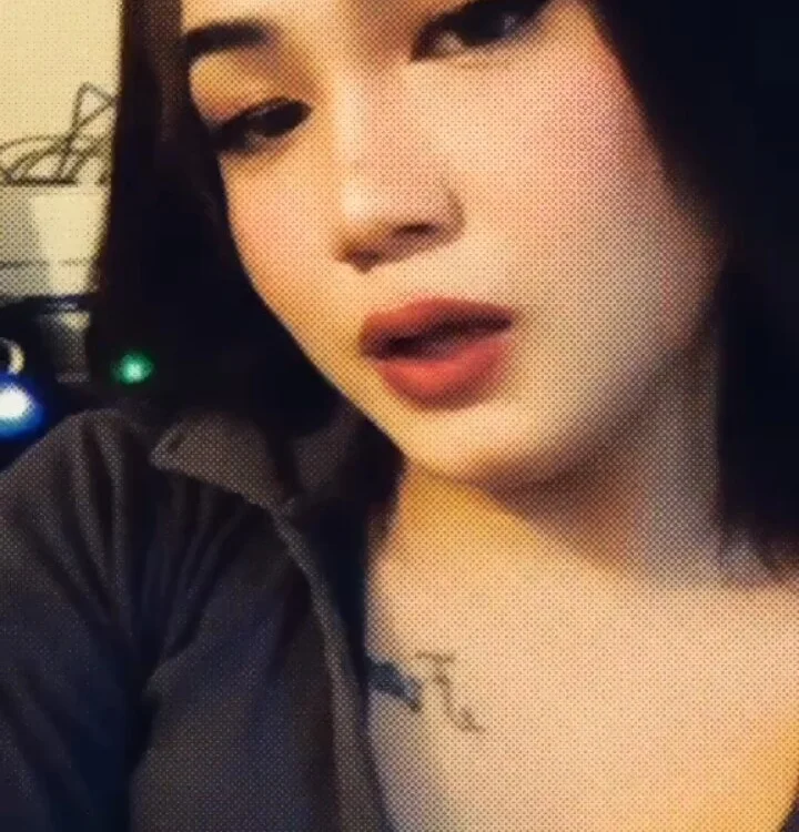 biglips06's Offline Chat Room