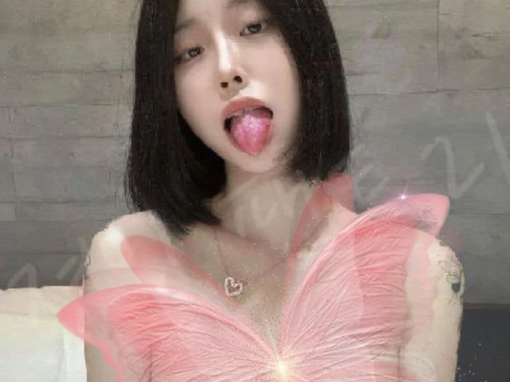 LimeLy2k Chat XXX offline