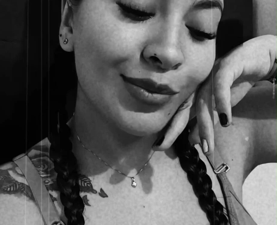 latina_curvy22 অফলাইন XXX চ্যাট