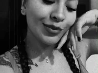 latina_curvy22