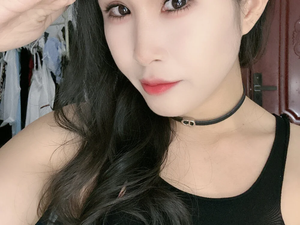 littlesluttycat's Offline XXX Chat