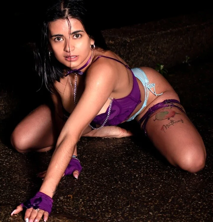 Czat XXX offline – bella_thixx