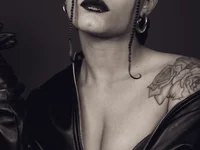 Model Deesse-Moona