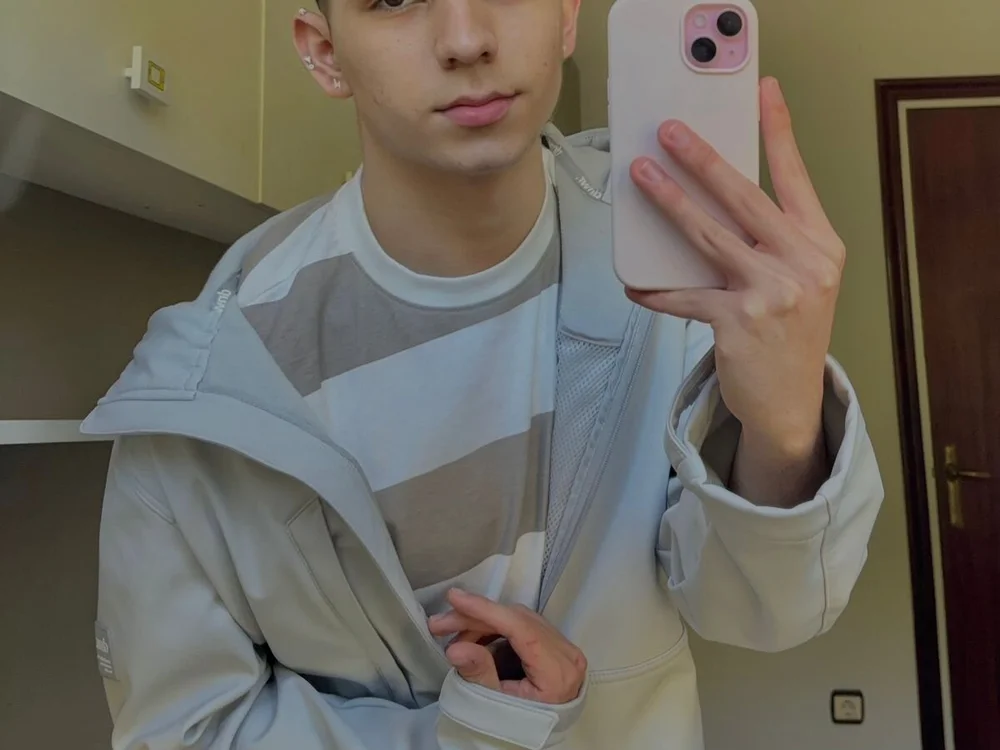 ChrisBlossomm's Offline XXX Chat