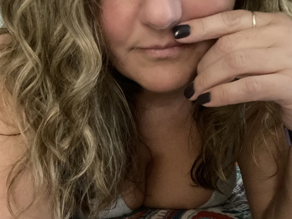 BigTitMilf13's Offline Chat Room