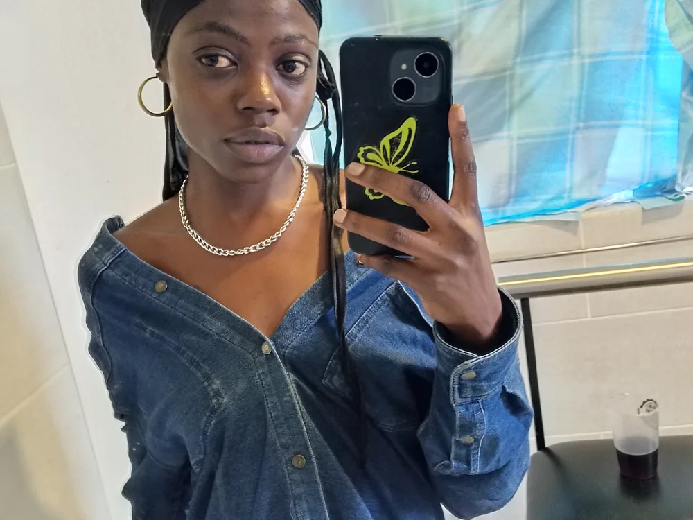 Baby_Kim_28 Adlı Modelin Çevrimdışı XXX Sohbeti