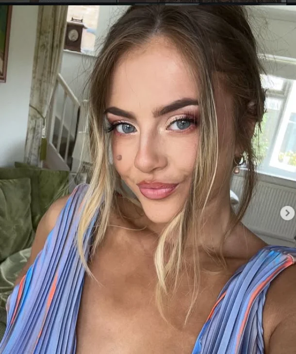 dirtygirlnextdoor-'s most recent online preview