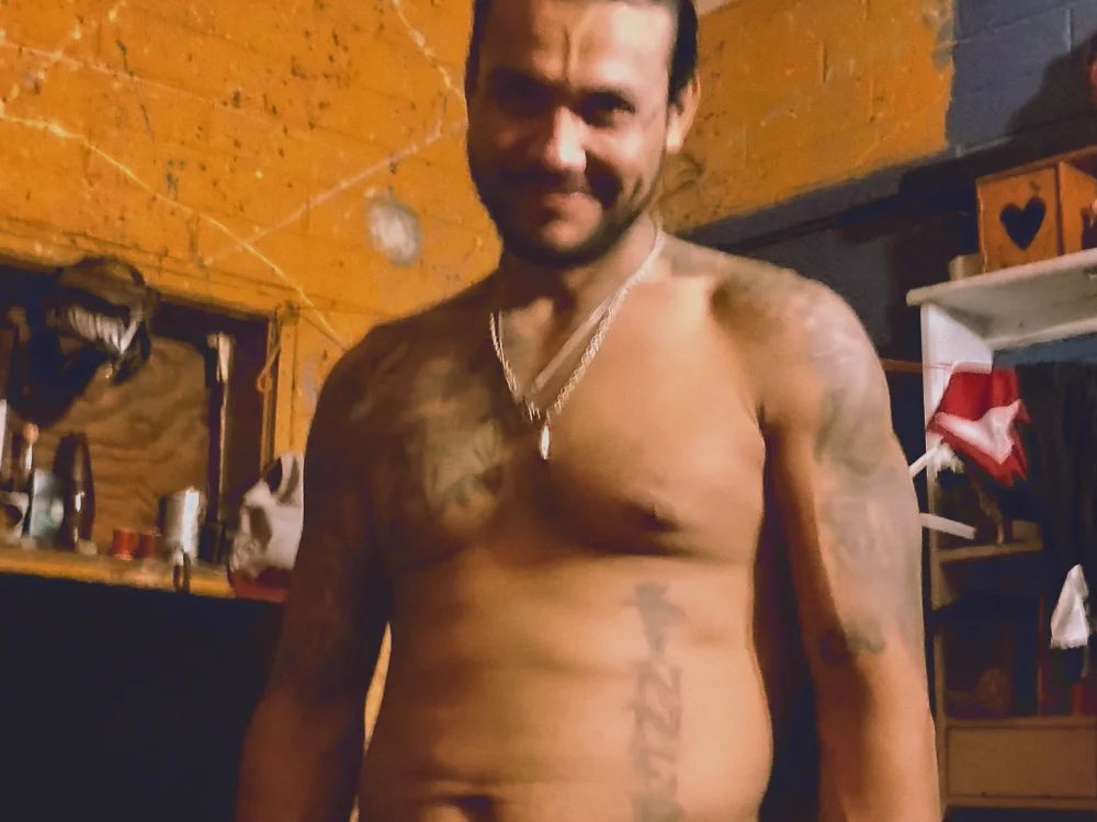 PussyKillaz69 cam model