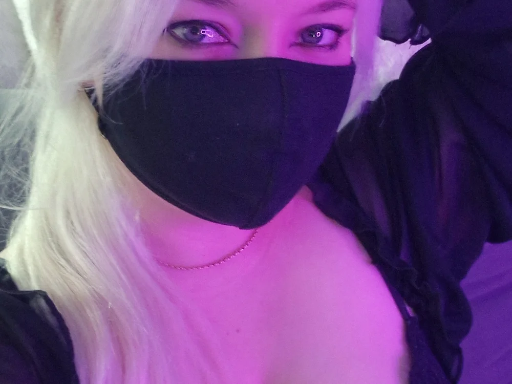 Alicekitty__'s Offline XXX Chat