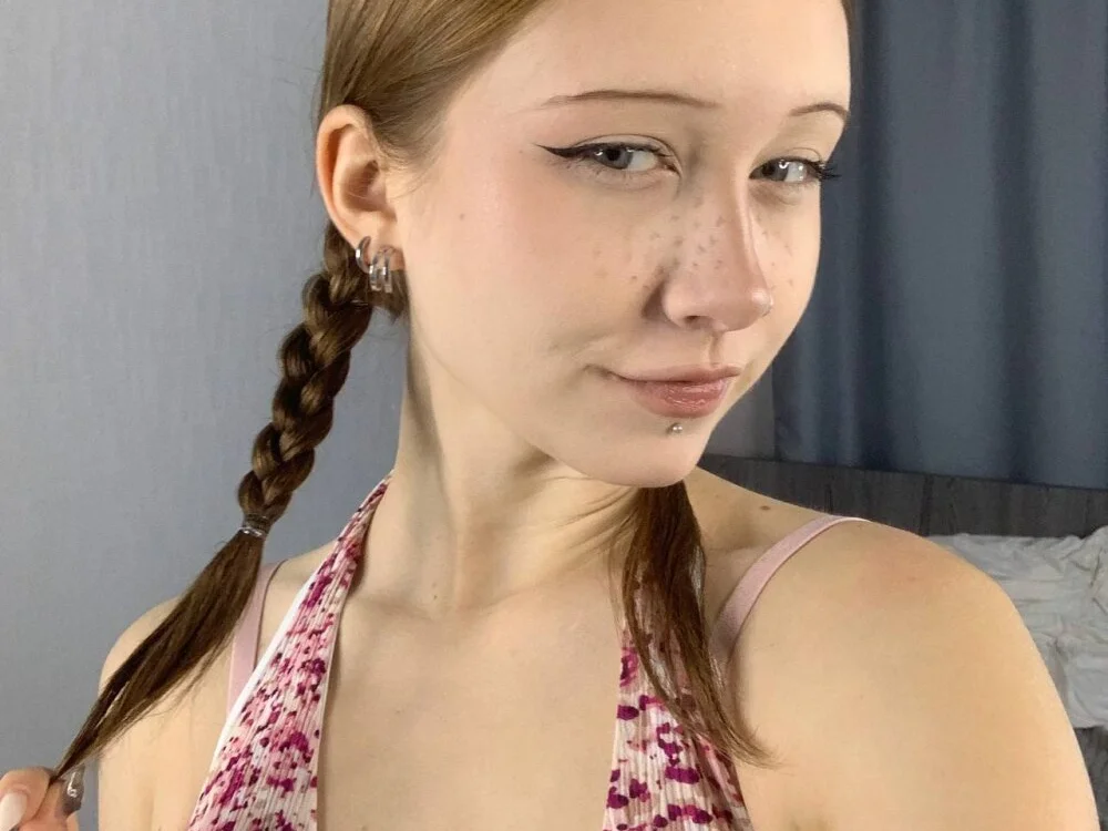 EvaaAnderson Chat XXX offline