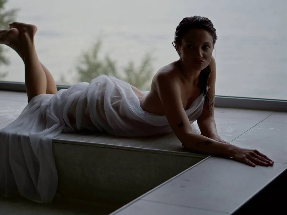 Naila_Whisper Offline XXX Chat