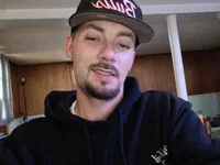 swizzreborn live cam profile - MySuperHot
