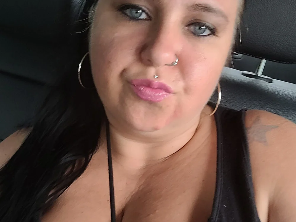 Lilli86_'s Offline Chat Room