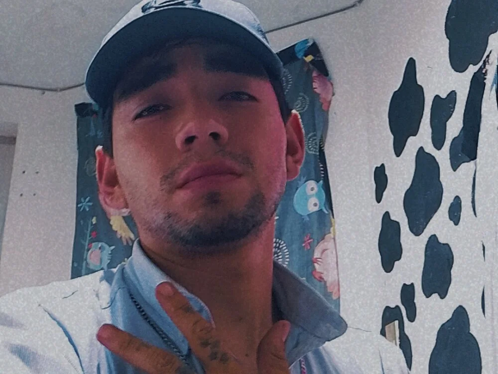 Al3exz Chat XXX offline