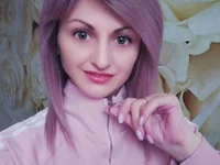 JulieAxy live XXX chat