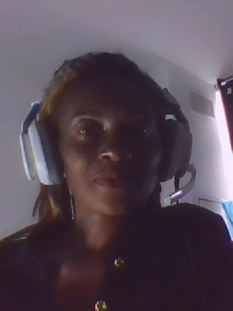 FrenchNymph0's Offline Chat Room