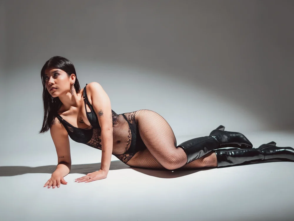 Chatroom XXX hors ligne de Kinky_Mara